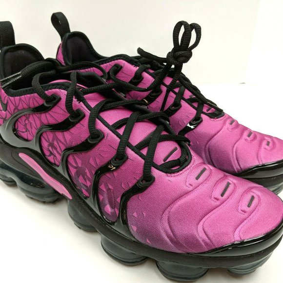 nike vapormax plus fuchsia